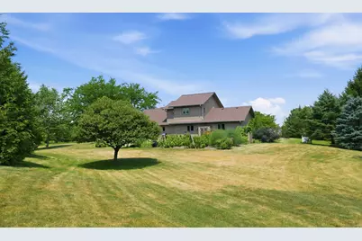 37015  Lower Lake Rd, Summit, WI 53066 - Photo 39