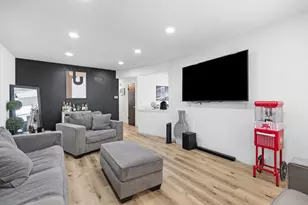 6420 W Moltke Ave, Milwaukee, WI 53210 - Photo 11
