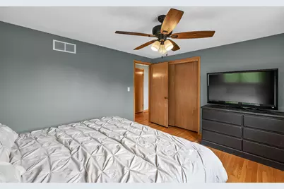 W276N1228  Spring Hill Dr, Pewaukee, WI 53072 - Photo 23