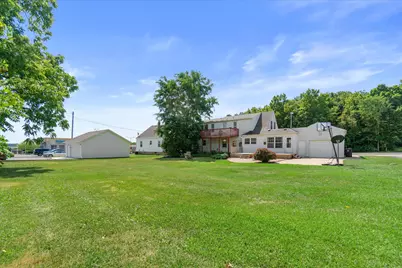 N89W15660  Main St, Menomonee Falls, WI 53051 - Photo 45