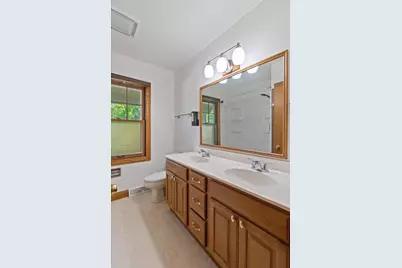 N89W15660  Main St, Menomonee Falls, WI 53051 - Photo 21