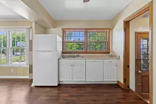 N89W15660 Main St, Menomonee Falls, WI 53051 - Photo 11