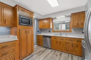 1824 Missouri Ave, South Milwaukee, WI 53172 - Photo 9