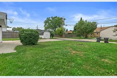 1824  Missouri Ave, South Milwaukee, WI 53172 - Photo 31