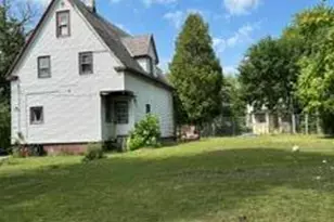 2012 N 36th St, Milwaukee, WI 53208 - Photo 17