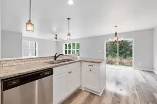 2103 Daisy Dr, West Bend, WI 53090 - Photo 15