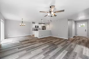2103 Daisy Dr, West Bend, WI 53090 - Photo 7