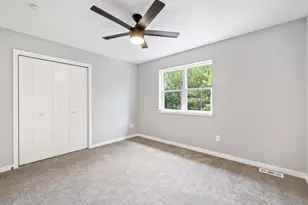 2103 Daisy Dr, West Bend, WI 53090 - Photo 25