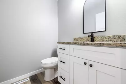 2103  Daisy Dr, West Bend, WI 53090 - Photo 19