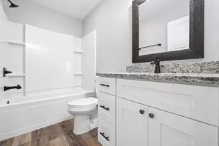 2103 Daisy Dr, West Bend, WI 53090 - Photo 27