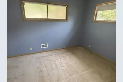 3880 N 93rd St, Milwaukee, WI 53222 - Photo 7