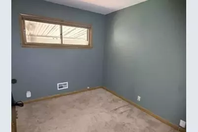3880 N 93rd St, Milwaukee, WI 53222 - Photo 5