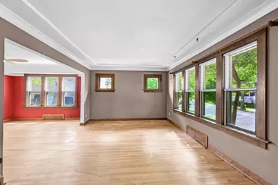 1618 E Newport Ave, Milwaukee, WI 53211 - Photo 3