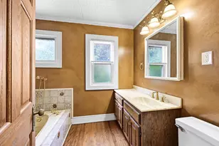 1618 E Newport Ave, Milwaukee, WI 53211 - Photo 17