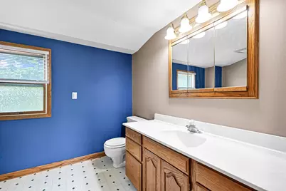 1618 E Newport Ave, Milwaukee, WI 53211 - Photo 25