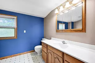 1618 E Newport Ave, Milwaukee, WI 53211 - Photo 25