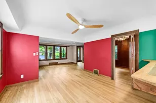 1618 E Newport Ave, Milwaukee, WI 53211 - Photo 9