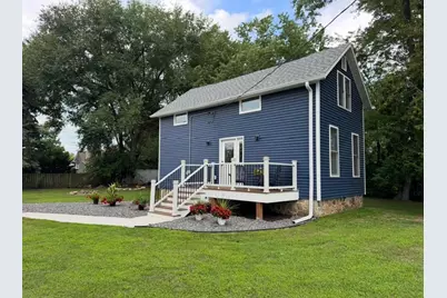 105  Roberts Rd, Dousman, WI 53118 - Photo 1
