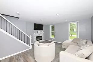 105 Roberts Rd, Dousman, WI 53118 - Photo 5