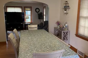 2362 S 78th St, West Allis, WI 53219 - Photo 9