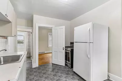 661 S 61st St, Milwaukee, WI 53214 - Photo 9