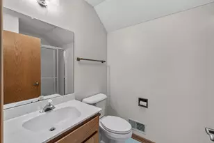 S70W16663 Hedgewood Dr, Muskego, WI 53150 - Photo 25