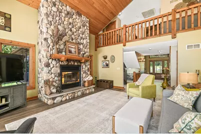 N6433  Horse Hollow Ln, Spring Prairie, WI 53105 - Photo 9