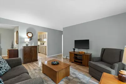 162  Heidel Rd #3, Thiensville, WI 53092 - Photo 5