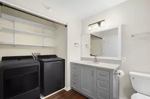 9140 W Elm Ct, Franklin, WI 53132 - Photo 13