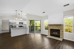 9140 W Elm Ct, Franklin, WI 53132 - Photo 7