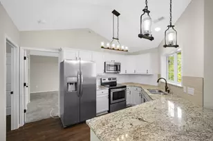 9140 W Elm Ct, Franklin, WI 53132 - Photo 9