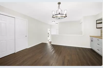 9140 W Elm Ct #D, Franklin, WI 53132 - Photo 5