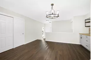 9140 W Elm Ct, Franklin, WI 53132 - Photo 5