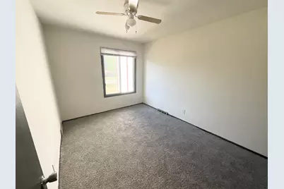 4085 W College Ave, Franklin, WI 53221 - Photo 11