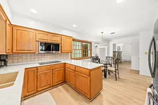2745 N 117th Pl, Wauwatosa, WI 53222 - Photo 15
