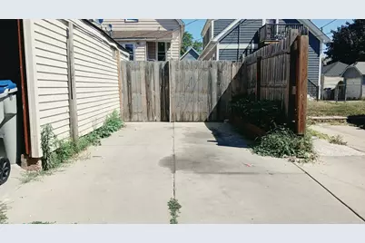 1823 W Kerney Pl #1823A, Milwaukee, WI 53215 - Photo 31