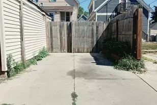 1823 W Kerney Pl, Milwaukee, WI 53215 - Photo 31