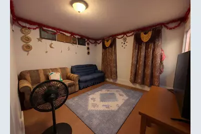 1823 W Kerney Pl #1823A, Milwaukee, WI 53215 - Photo 9