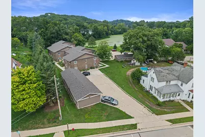 420  Racine St #107, Racine, WI 53185 - Photo 3