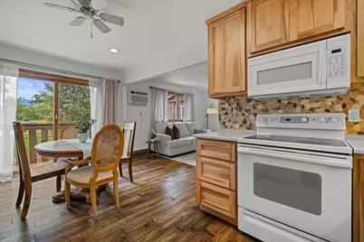 420  Racine St #107, Racine, WI 53185 - Photo 9