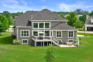 N42W22777 London Ct, Pewaukee, WI 53072 - Photo 69