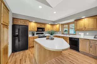 8118 Dunkelow Rd, Racine, WI 53126 - Photo 15