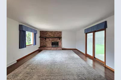 8113 W Ohio Ave, Milwaukee, WI 53219 - Photo 3