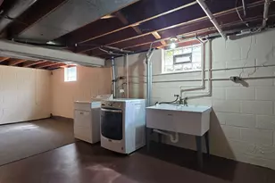 8113 W Ohio Ave, Milwaukee, WI 53219 - Photo 29