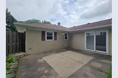 8113 W Ohio Ave, Milwaukee, WI 53219 - Photo 37