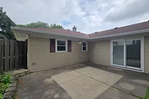8113 W Ohio Ave, Milwaukee, WI 53219 - Photo 37