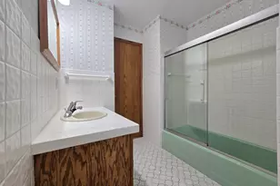 8113 W Ohio Ave, Milwaukee, WI 53219 - Photo 15