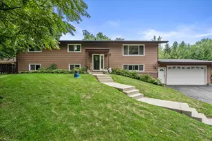 W153N9940 Neptune Dr, Germantown, WI 53022 - Photo 1