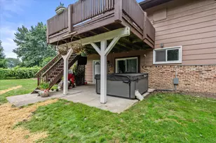 W153N9940 Neptune Dr, Germantown, WI 53022 - Photo 43