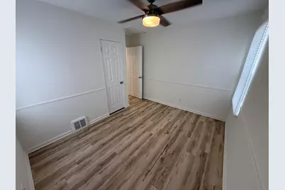 2586 S 77th St, West Allis, WI 53219 - Photo 29
